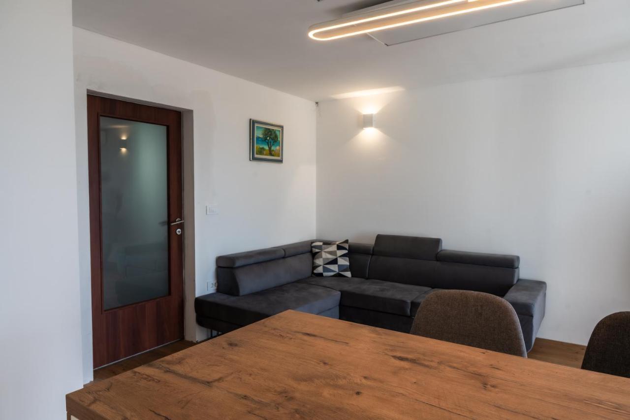 Capo Di Vista Apartment โคเปร์ ภายนอก รูปภาพ