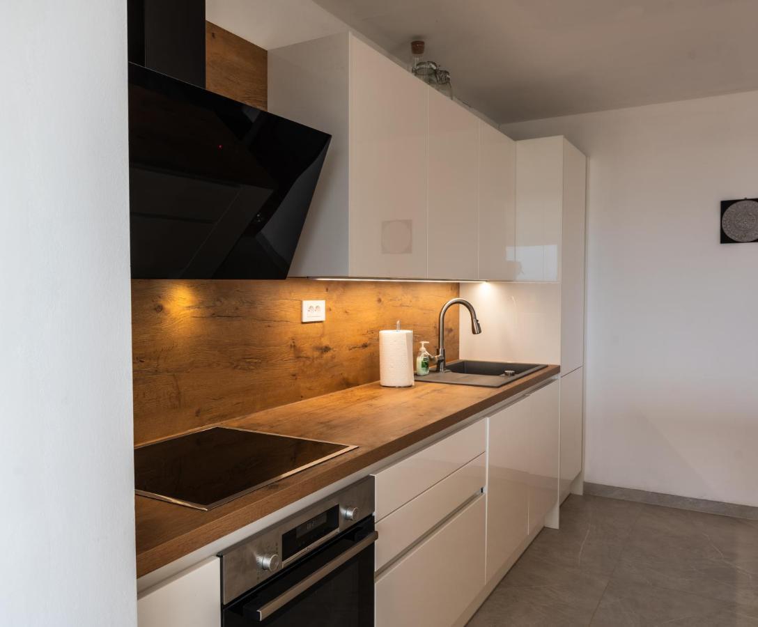 Capo Di Vista Apartment โคเปร์ ภายนอก รูปภาพ